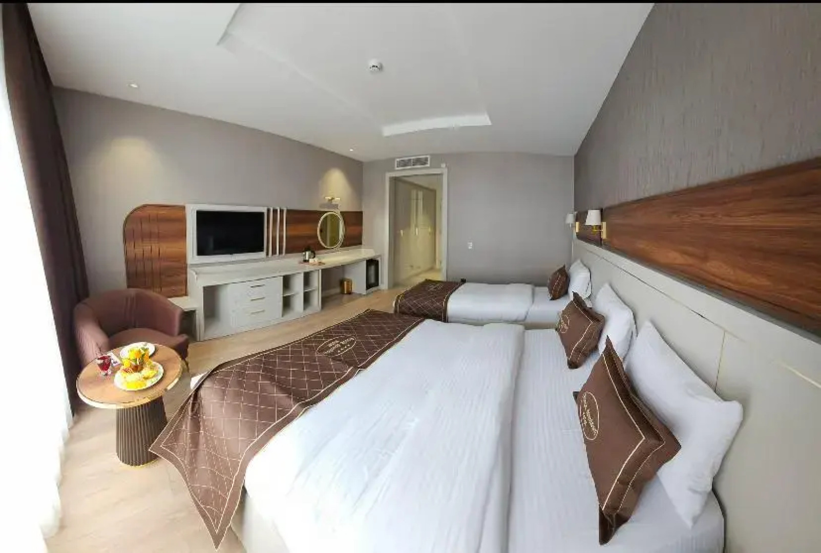 Roccia DownTown Otel