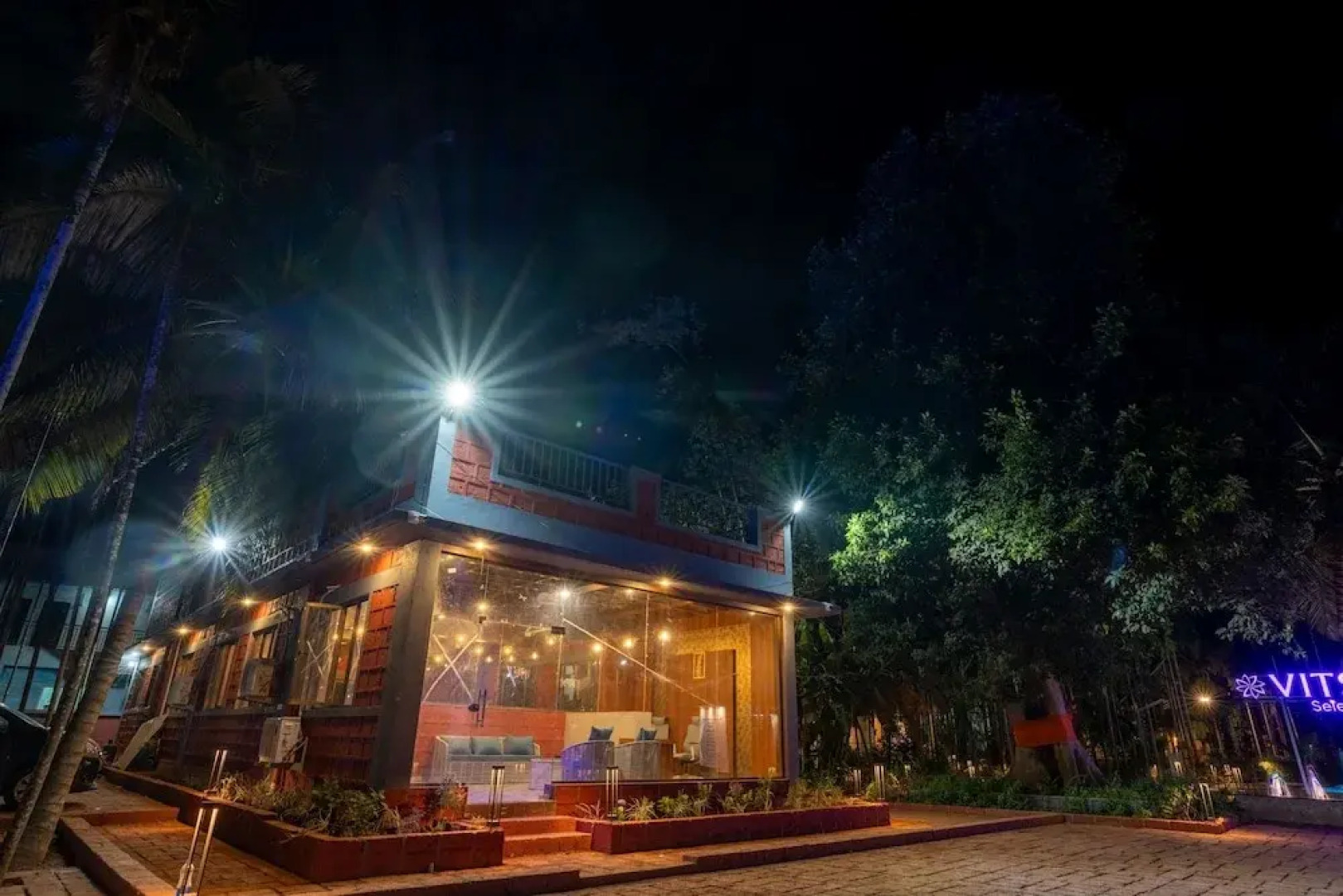 VITS Select Casuarina Diveagar