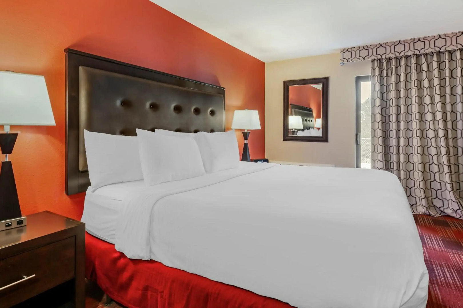 Polynesian Hotel & Suites Wisconsin Dells/Lake Delton