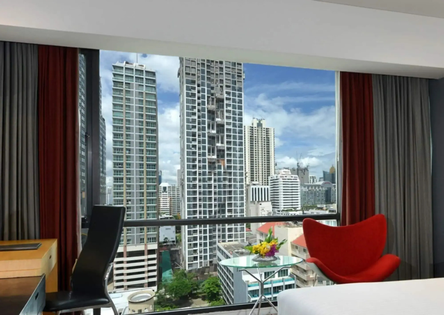 Отель BelAire Bangkok