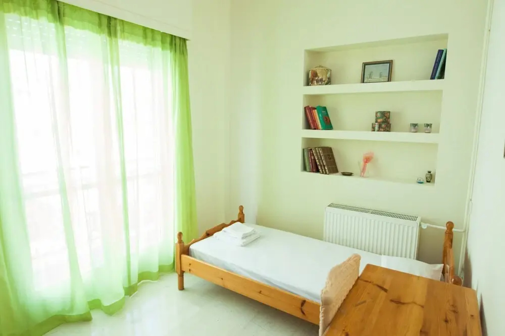 Spacious New apt w View in Agia Varvara