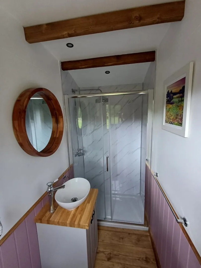 The Heartwood - Luxury Cabin Near York