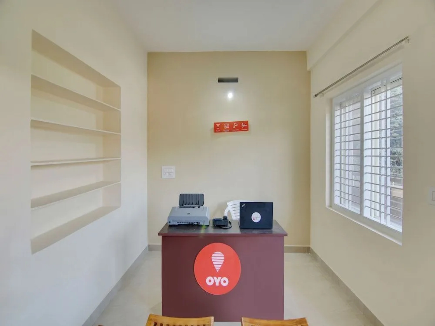 OYO 26718 The Mayura Residency