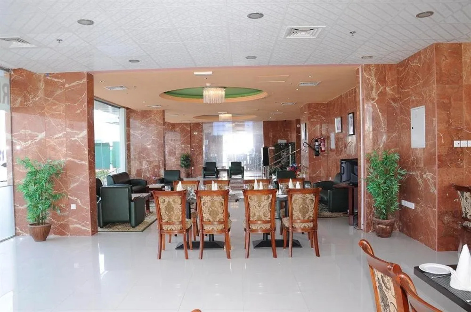 Raynor Hotel Apartments