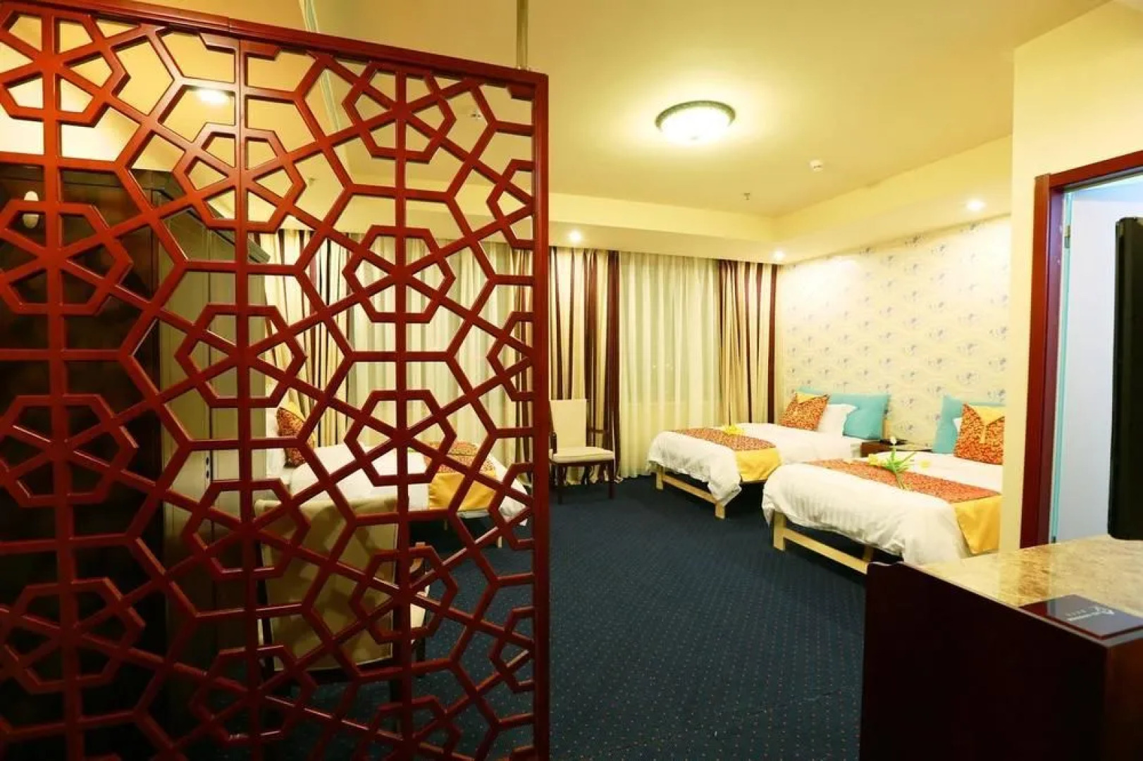 Qingdao Zhongyang Business Hotel