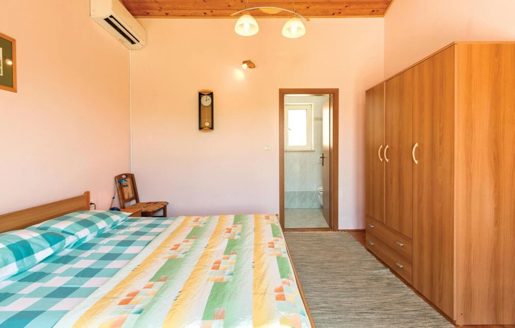 Nice Home in Liznjan with Outdoor Swimming Pool, Hot Tub & Sauna