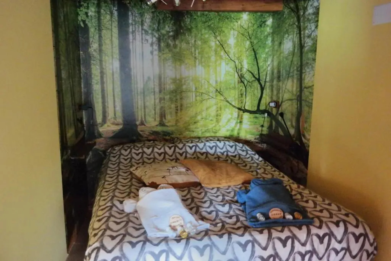 2-bed Borgo val di Taro Apt w/ Private Terrace