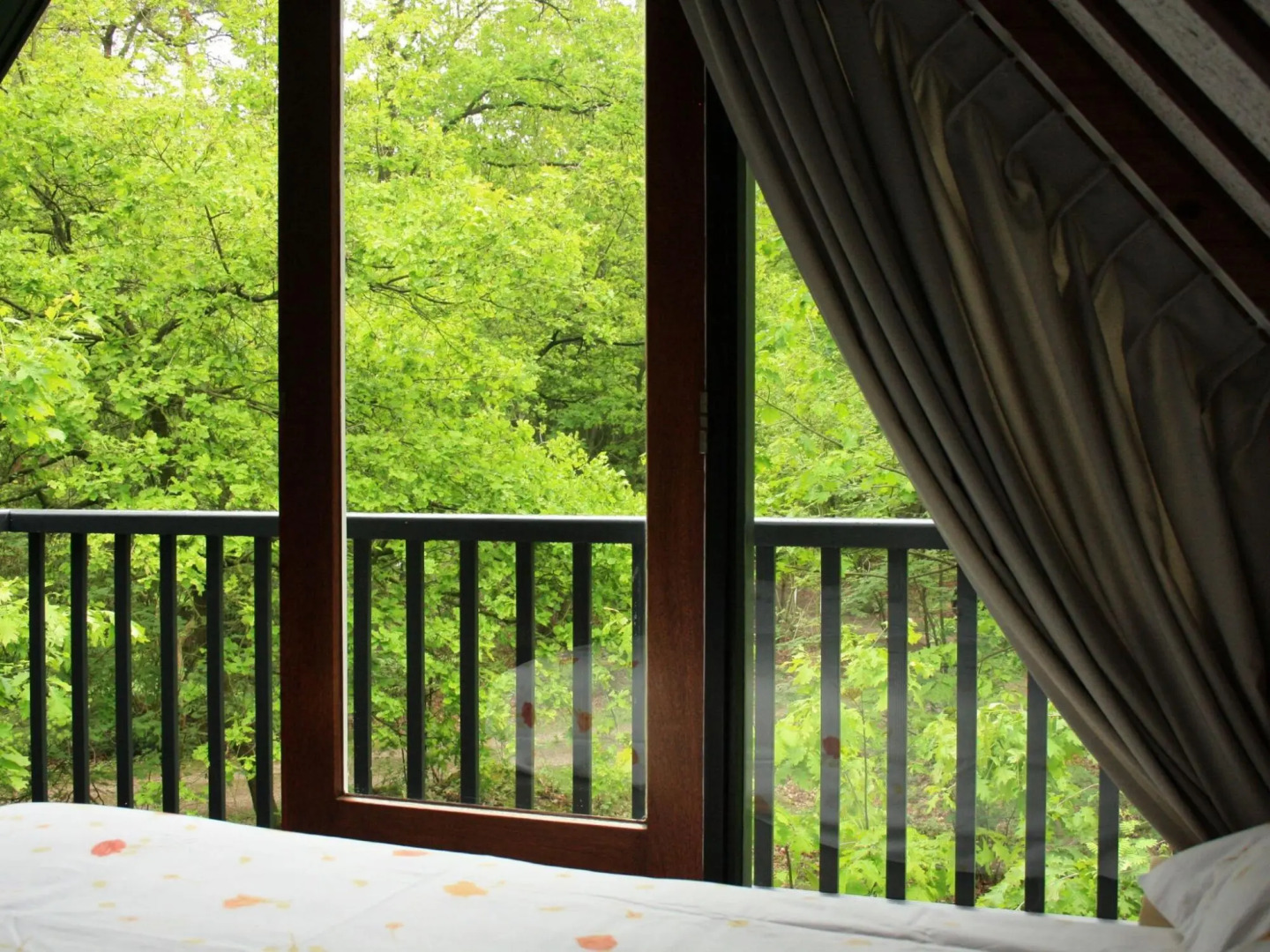 Comfy Bungalow With a Fire Place, in the Forest