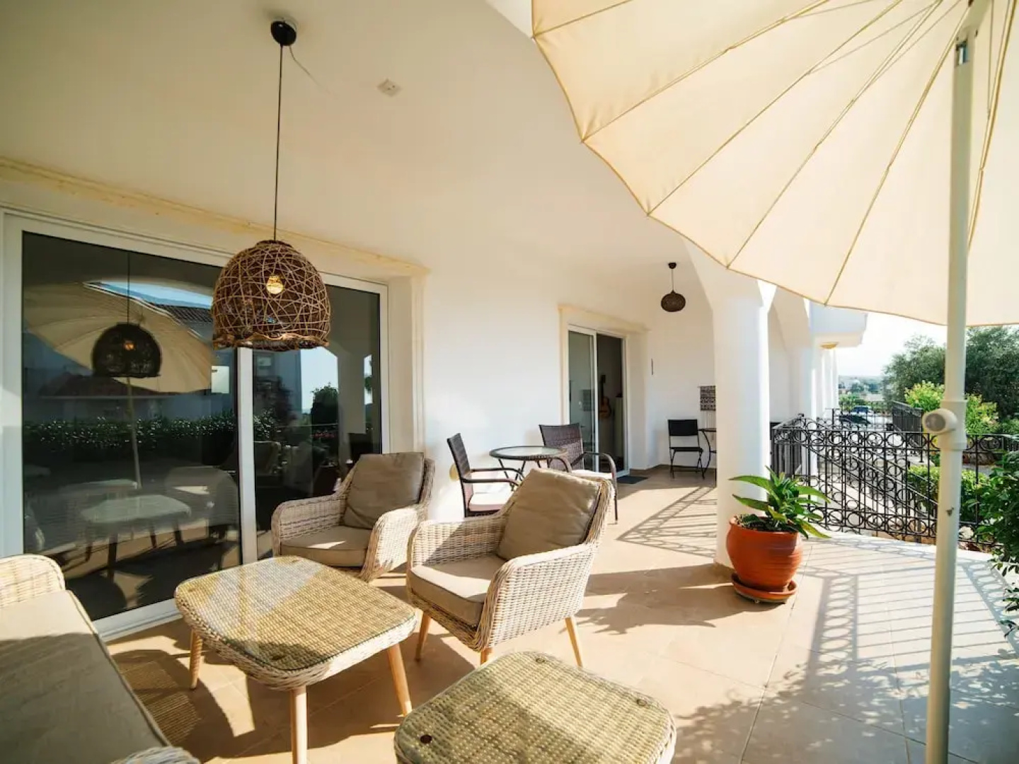 Sunny and Family Friendly Apartment Directly at the Pool