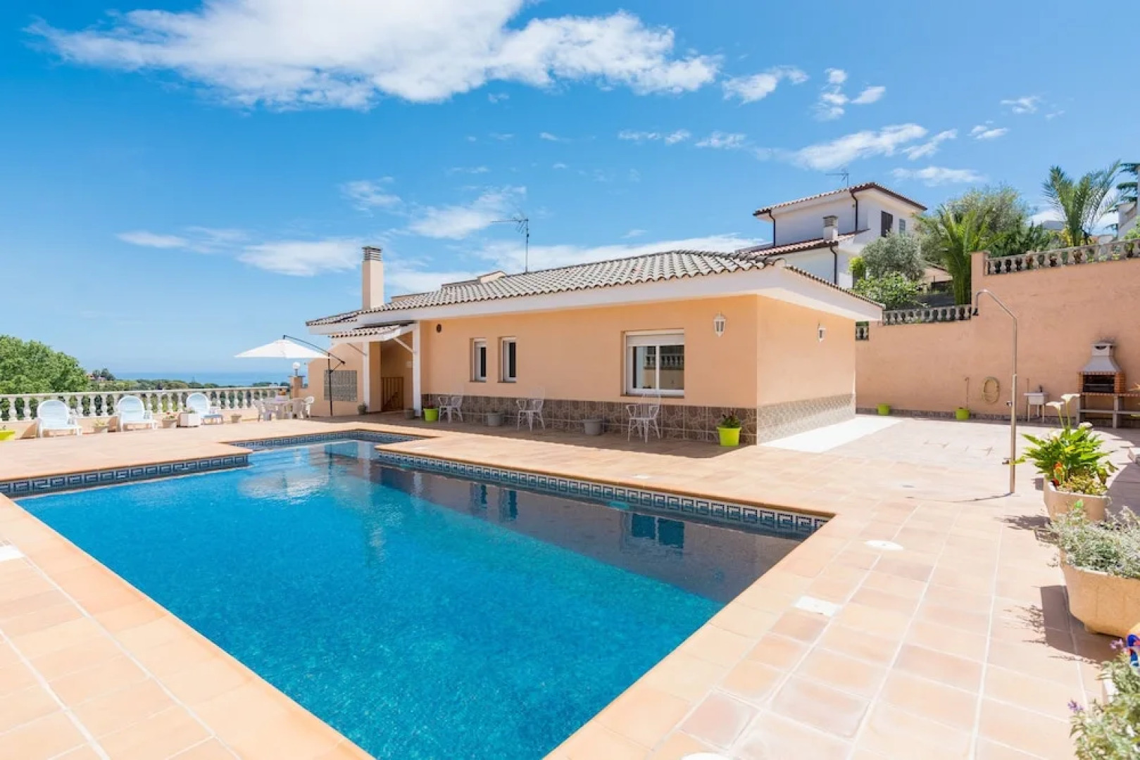 HomeHolidaysRentals Aube - Costa Barcelona