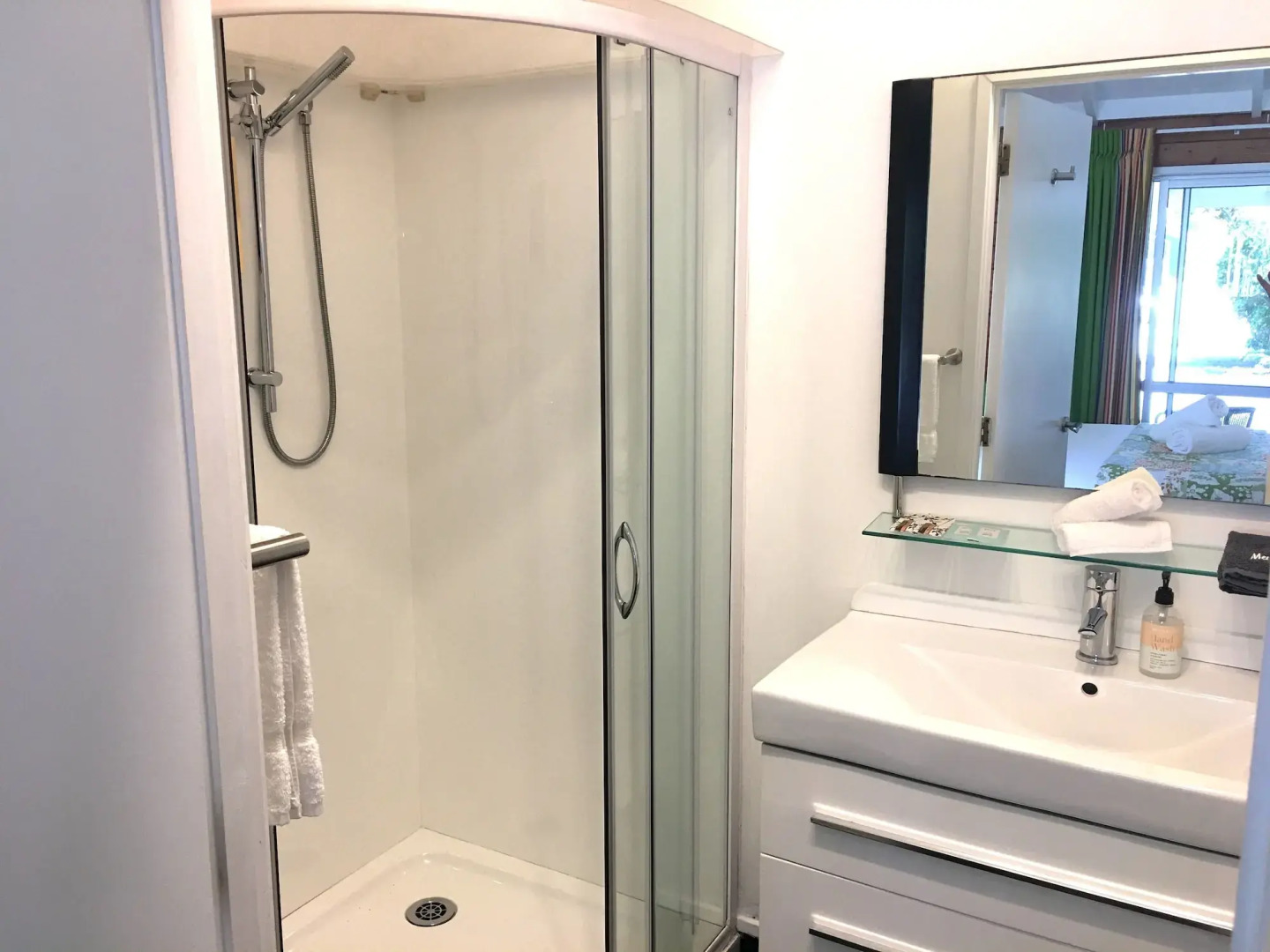 Colonial House Motel