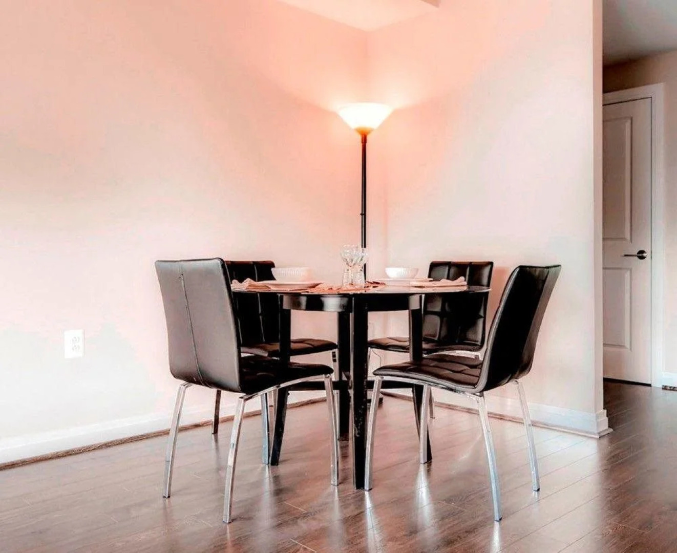 Global Luxury Suites at Summer Street