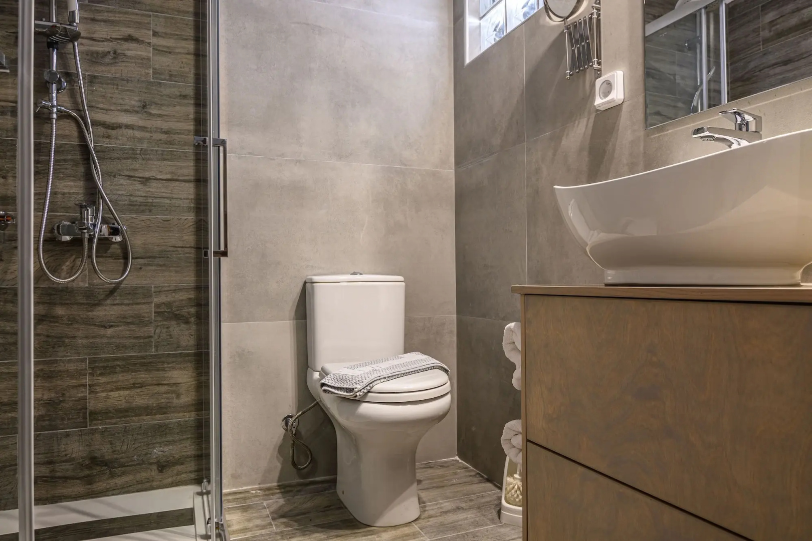 Thalassa Apartments