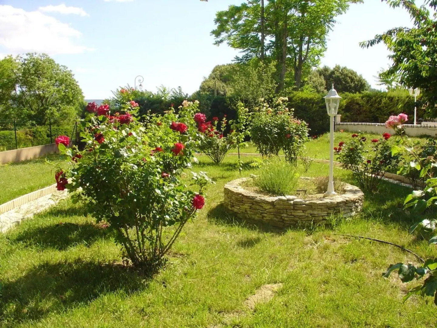 House With one Bedroom in Gargas, With Private Pool, Terrace and Wifi