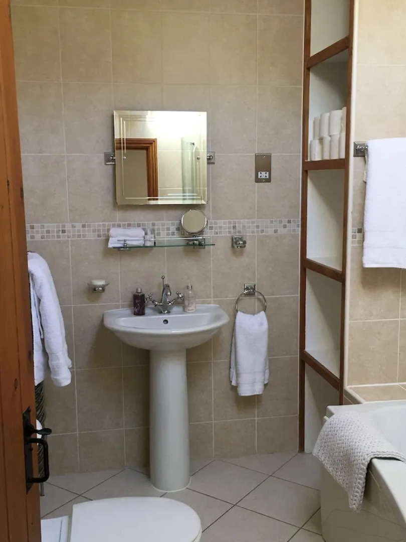 Otley Chevin B&B With Dining