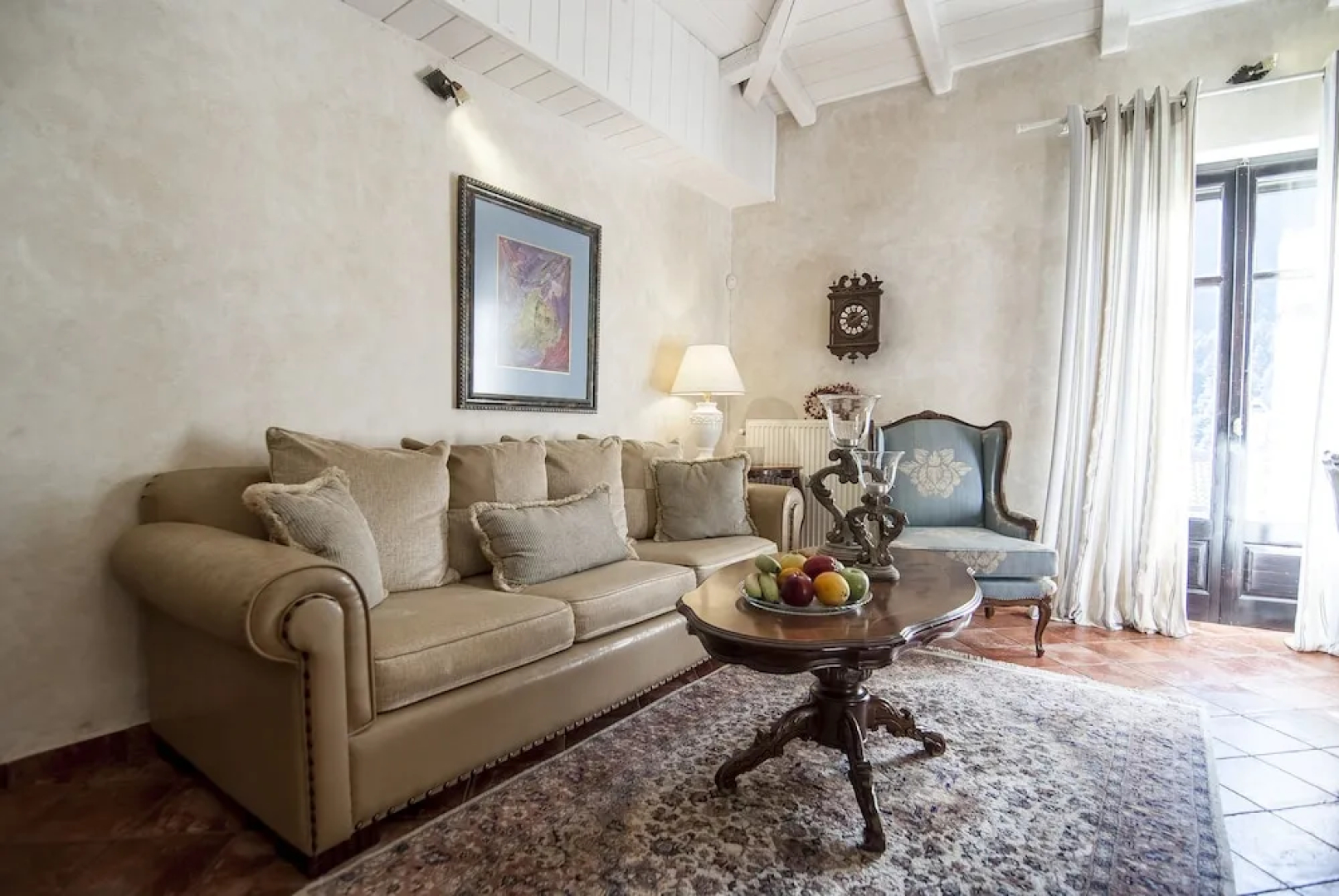 Ostra Menalon Luxury Suites