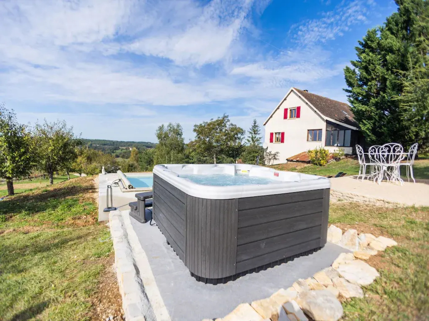 Cozy apartment in Thédirac with a shared swimming pool