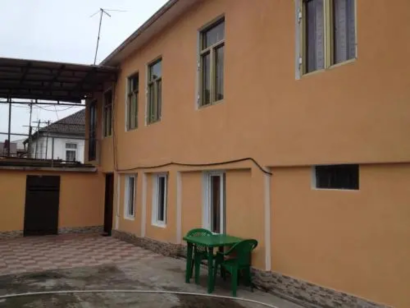 Na 23go Iyulya 81 Guest House