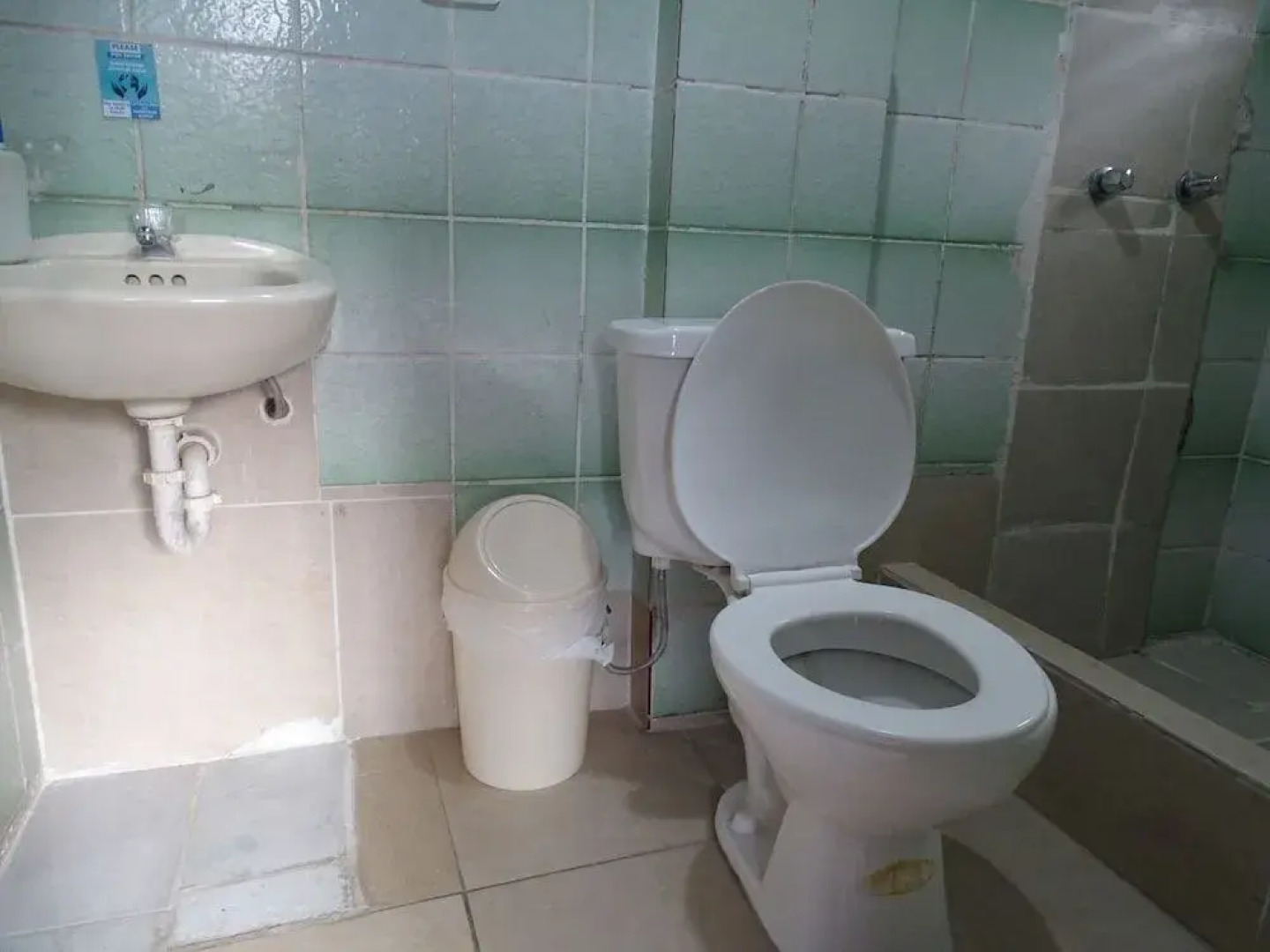 Erupcion Art Hotel & Hostel