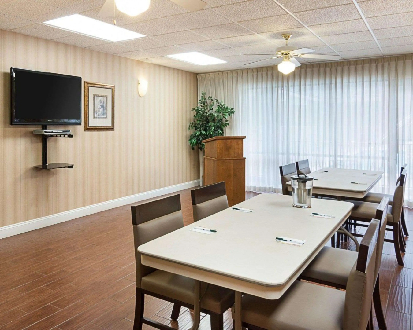 Quality Inn Magnolia