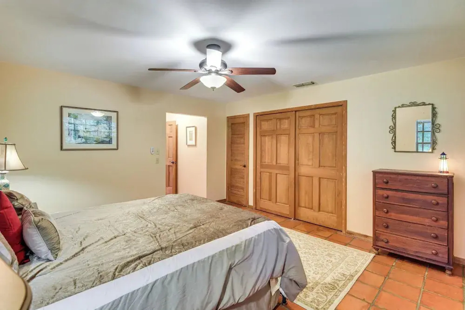 Little Lake George Hideaway w/ Furnished Boathouse