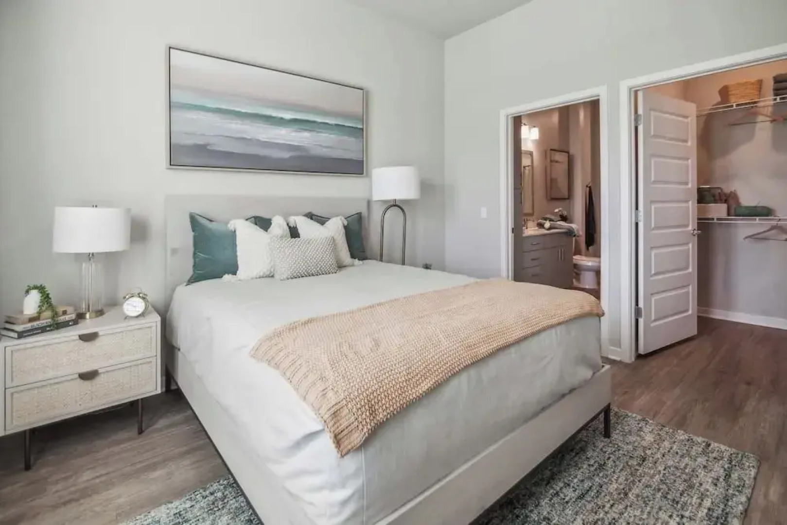 Landing Apartments near Sun City Center and Riverview