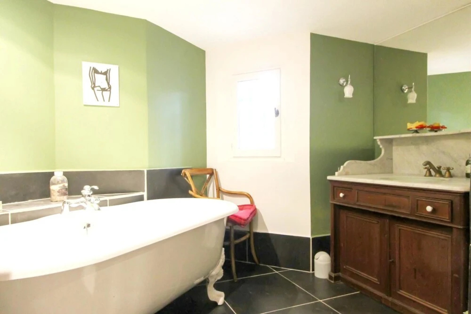 Villa With 4 Bedrooms in Maussane-les-alpilles, With Wonderful Mountai