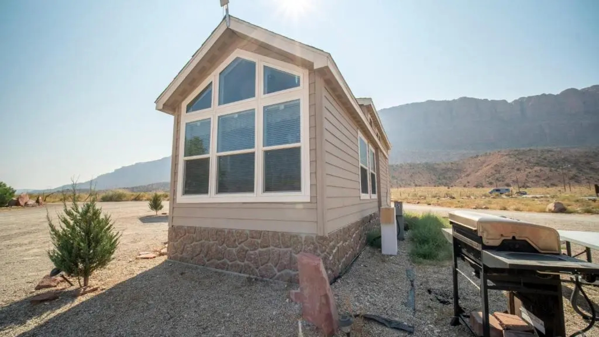 FunStays Glamping Tiny House w Loft Site 7