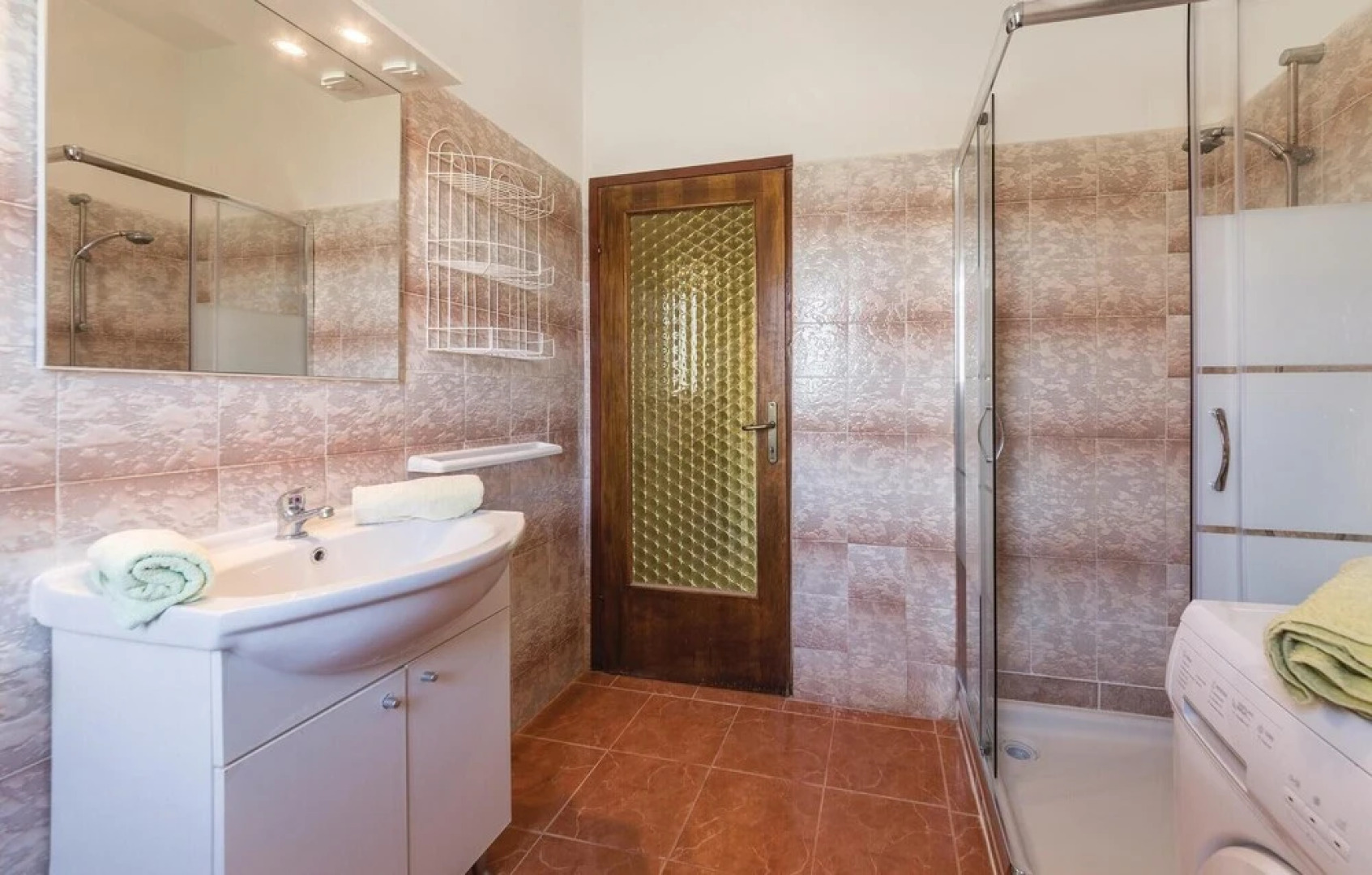 Nice Home in Liznjan With Wifi and 3 Bedrooms