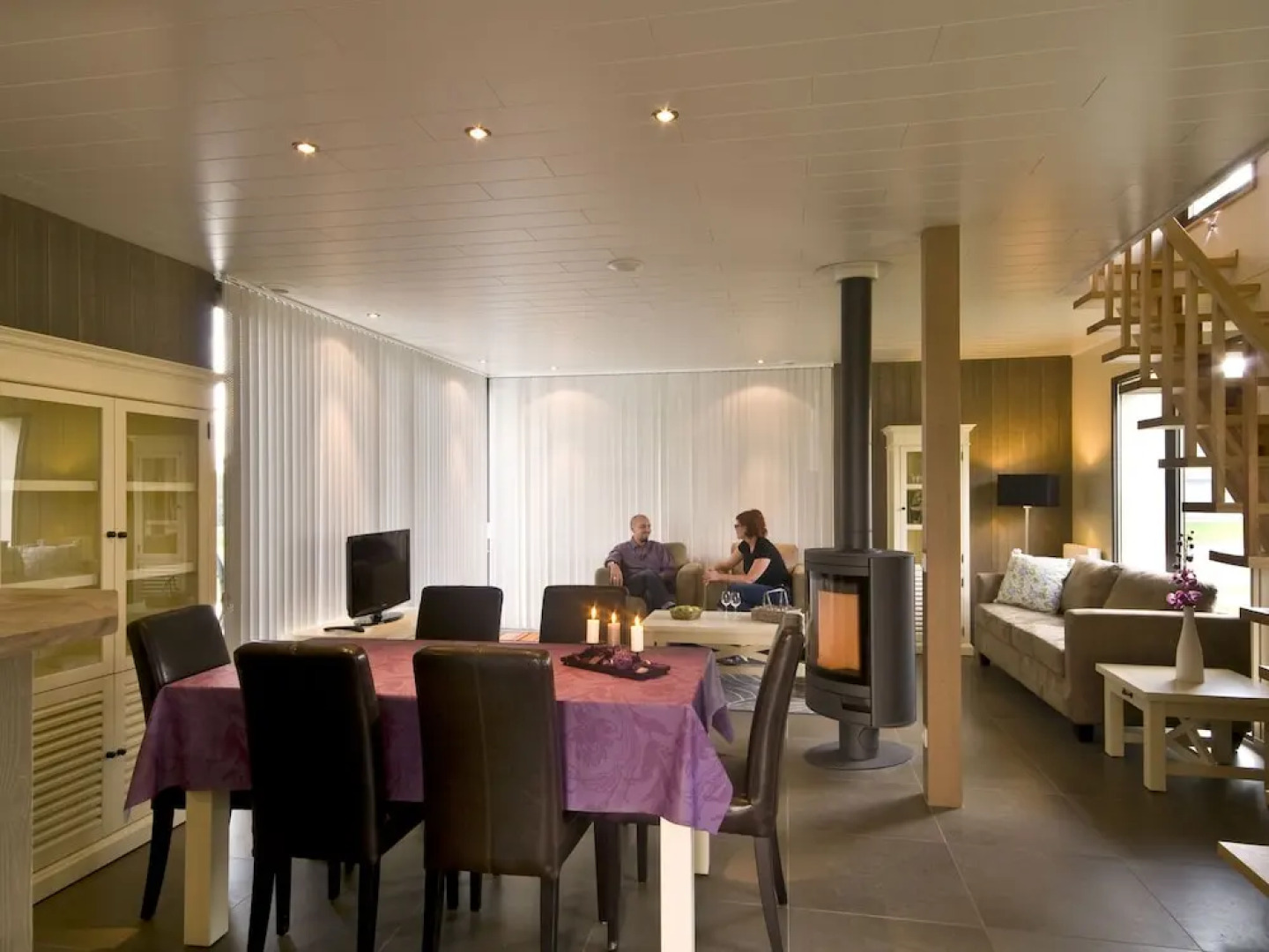 Comfortable Villa With Stove, Located in a Lake Area