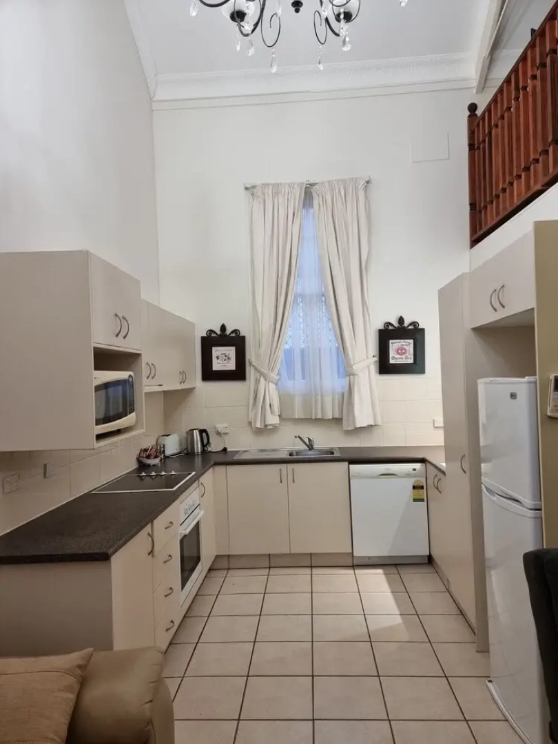 Charlesworth On The Park