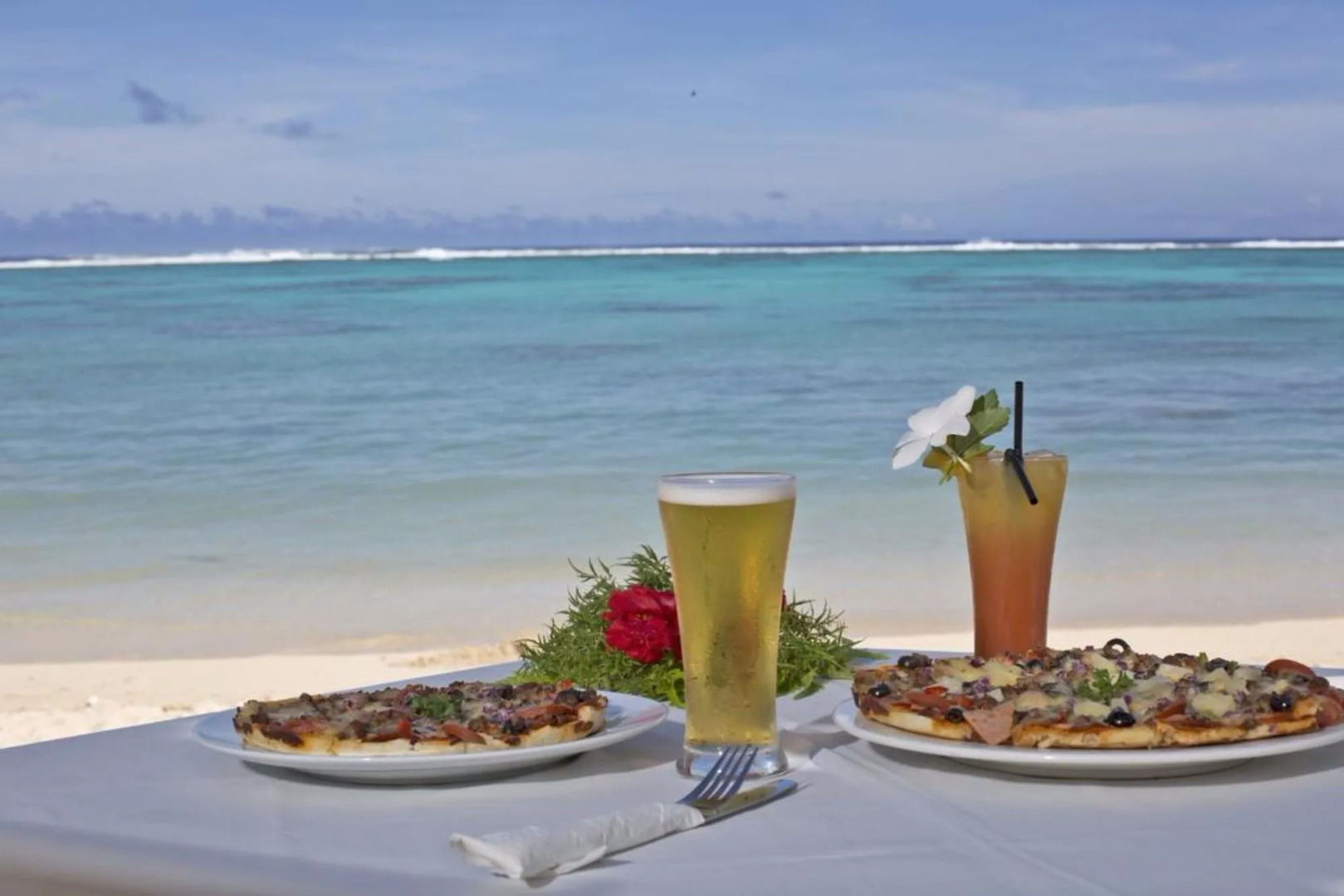 Moana Sands Beachfront Hotel