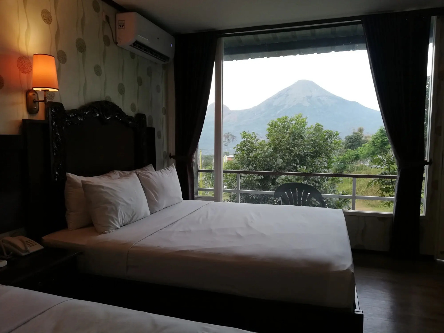 Royal Caravan Hotel Trawas