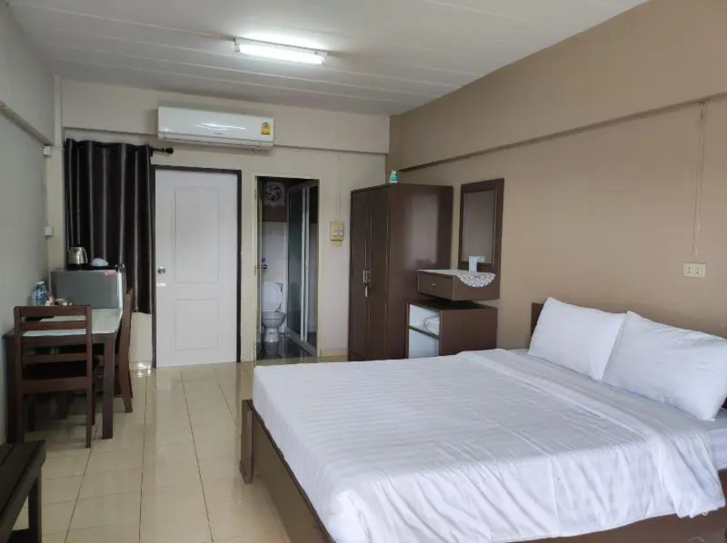 Capital O 75406 Hotel M Rojana