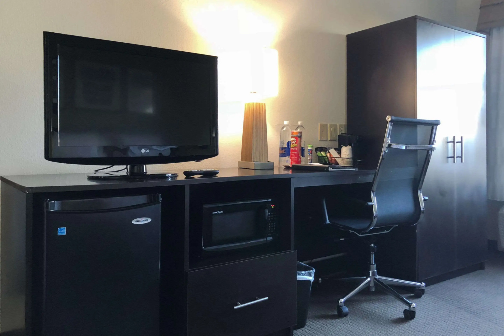 Days Inn by Wyndham McDonough