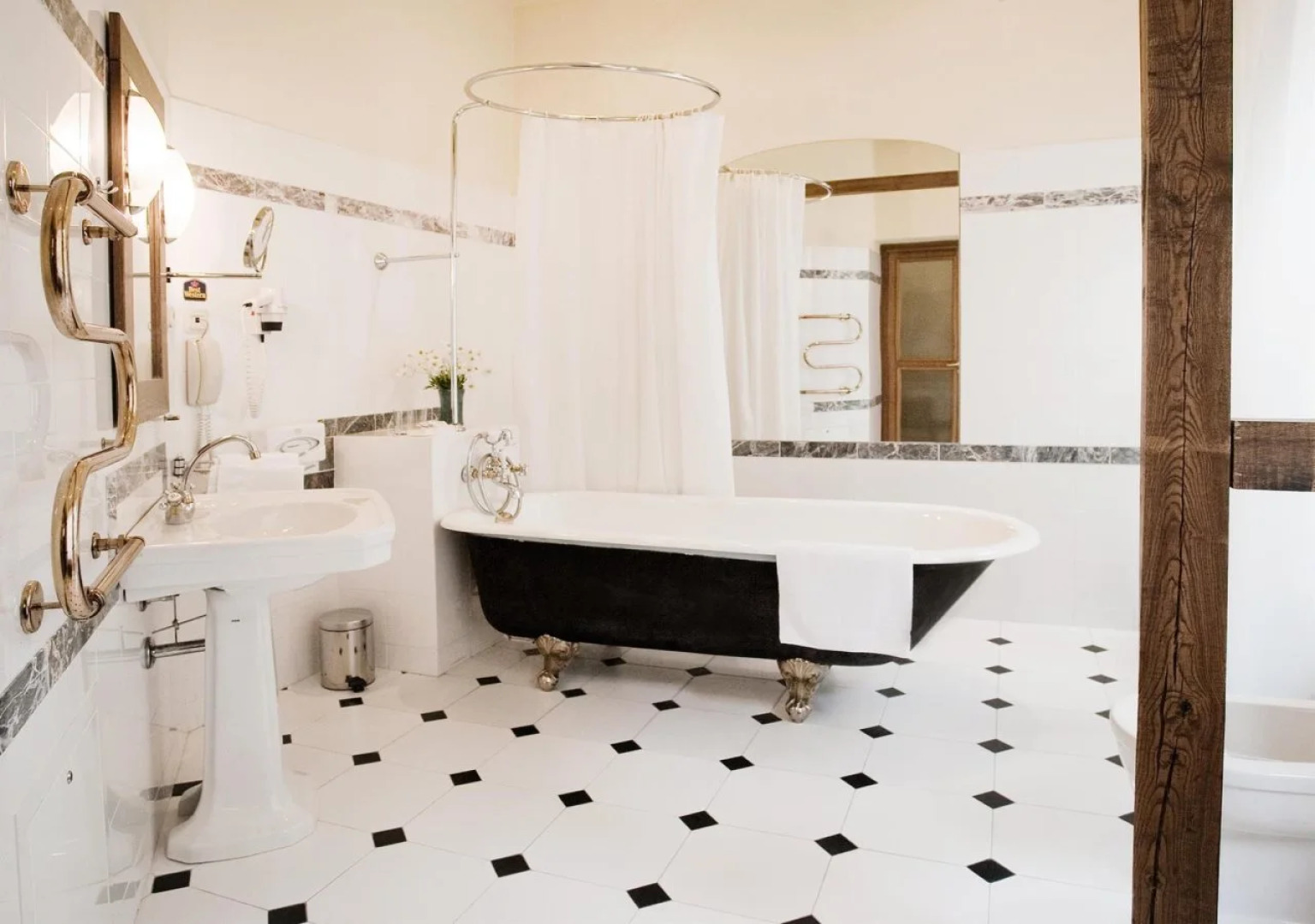 Отель Best Western Santakos