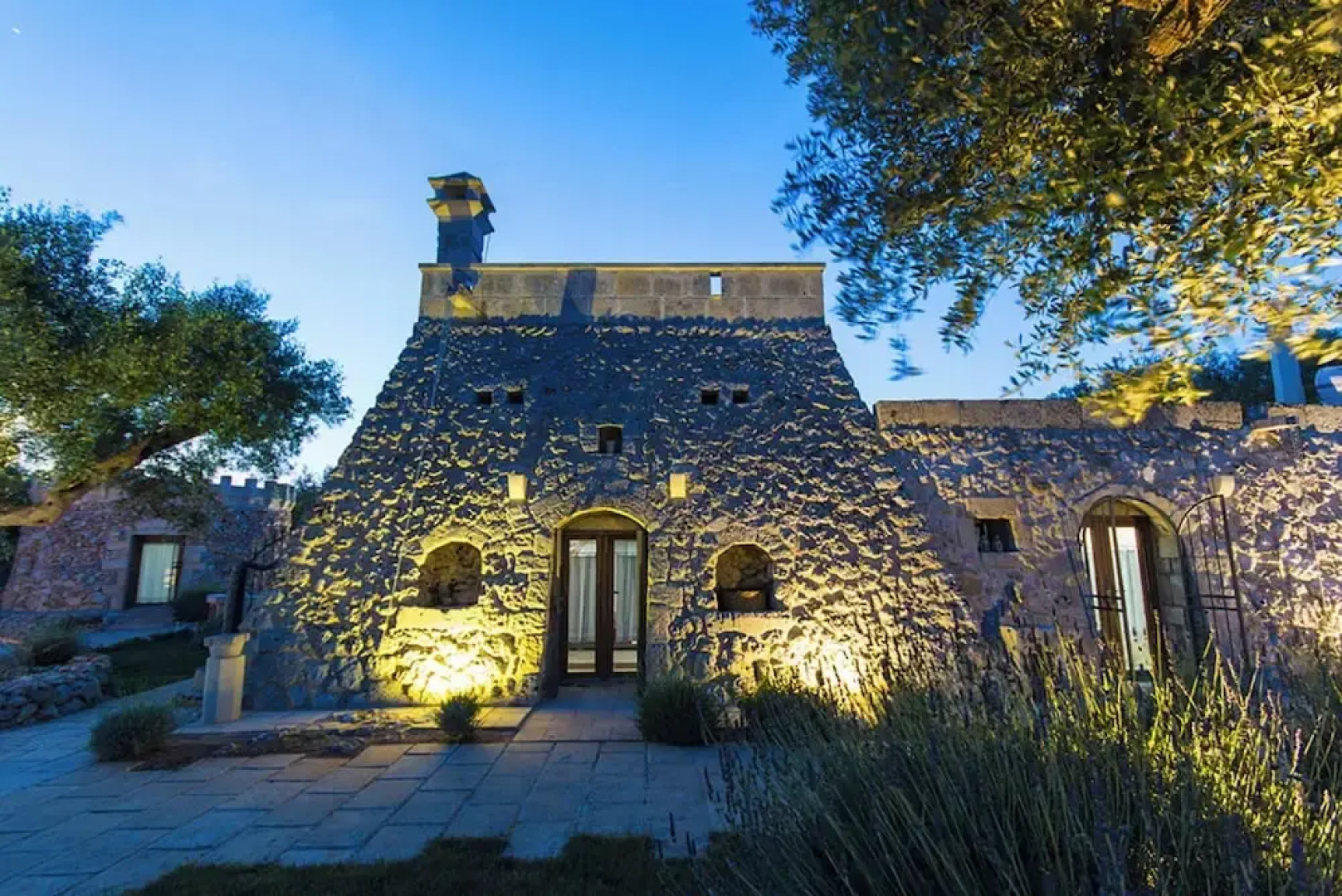 Tenuta Bouganville With Garden And Pool