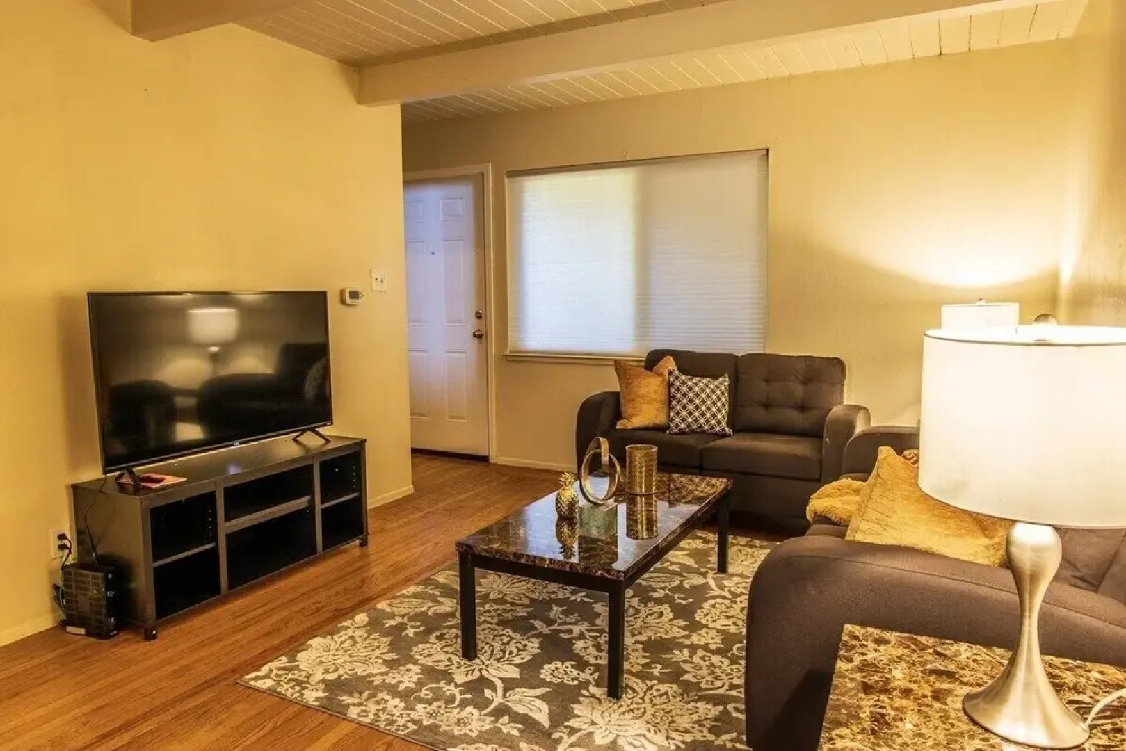 Cozy Richmond Two Bedroom