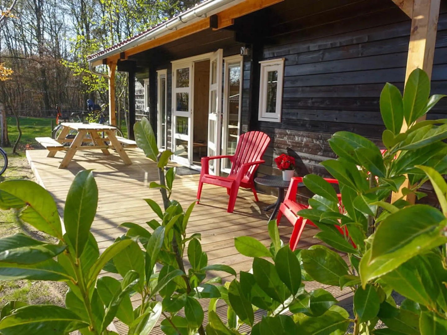 Wooden chalet with microwave, on a holiday park near three national parks