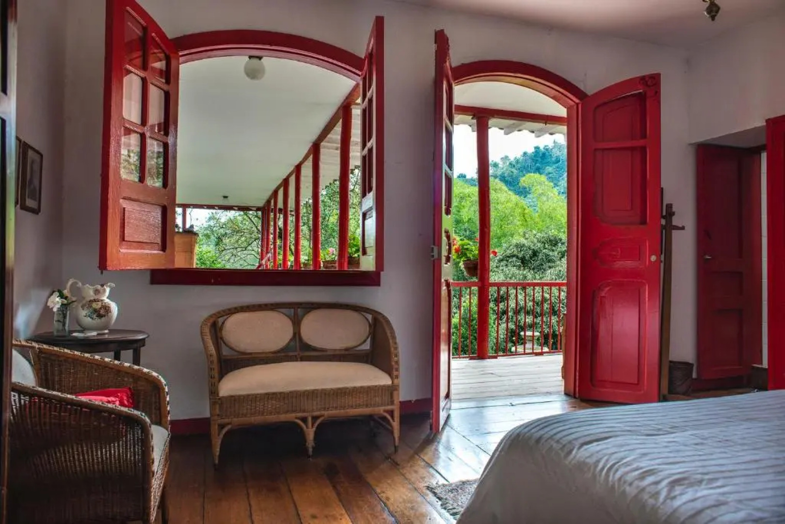 Hacienda Venecia Main House & Coffee Lodge