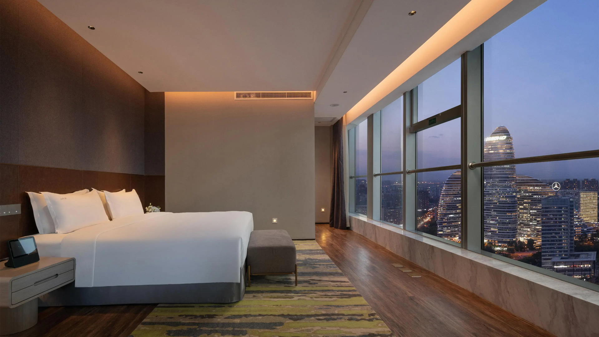 Holiday Inn Beijing Focus Square by IHG