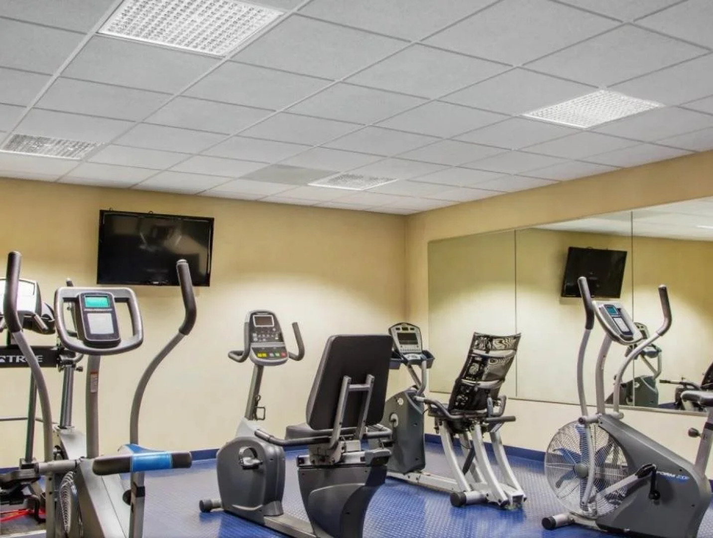 O'Fallon Suites Hotel