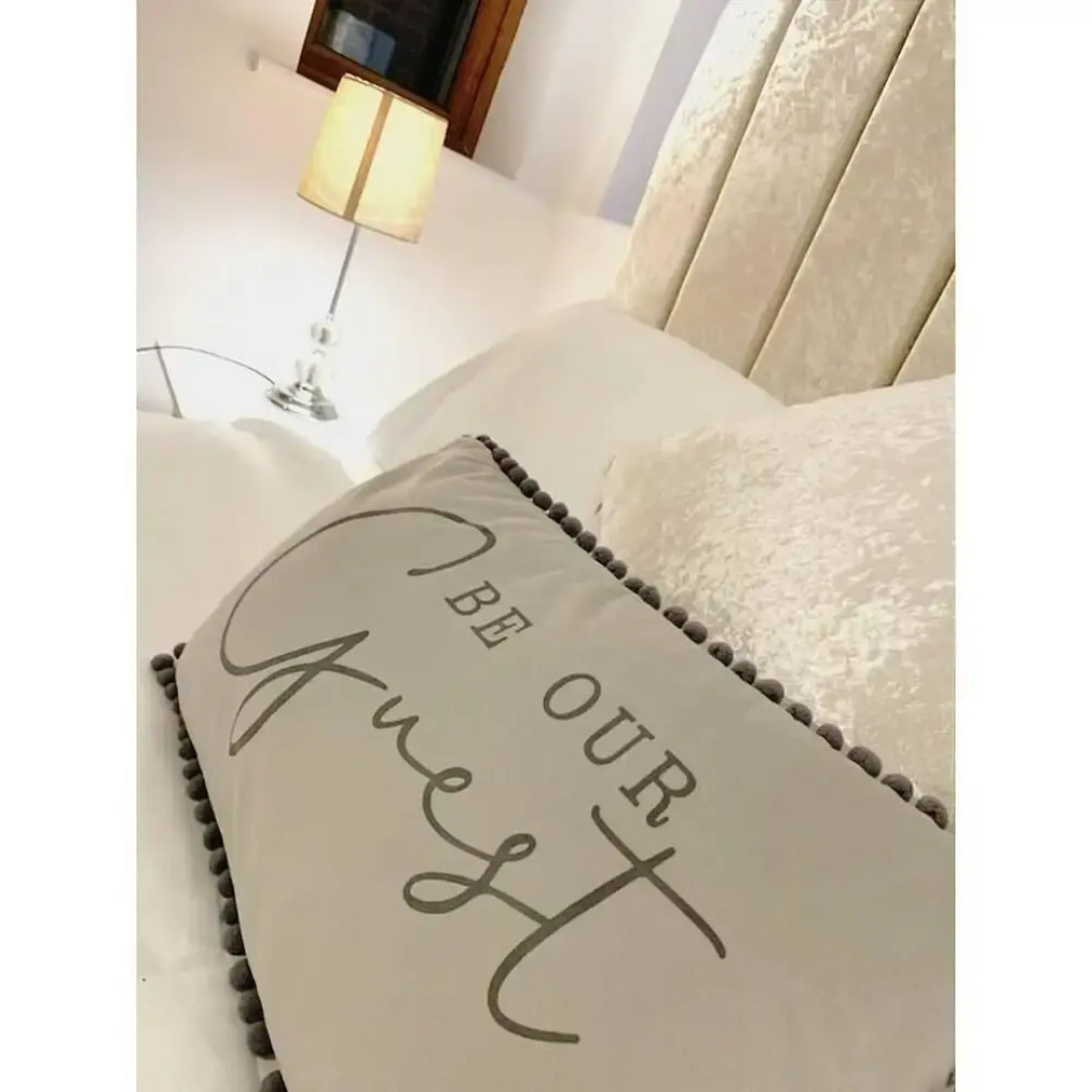 Threeways Retreat With Heated Swimming Pool