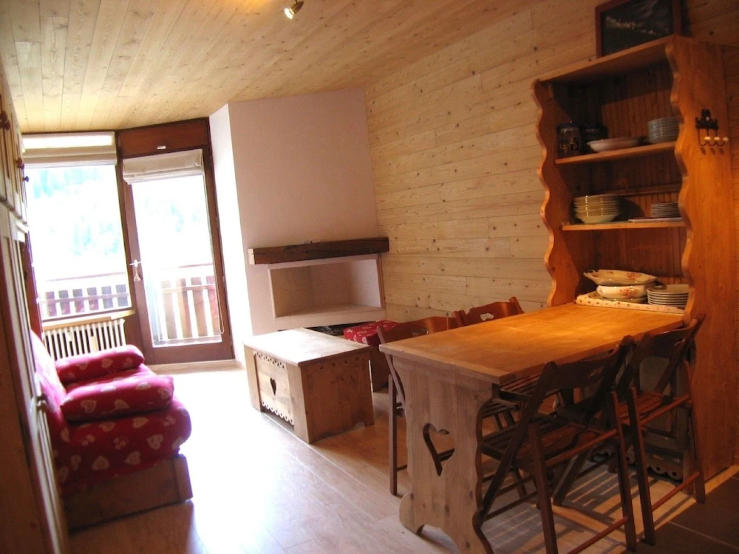 ARAVIS 16003 La Clusaz Skis aux pied