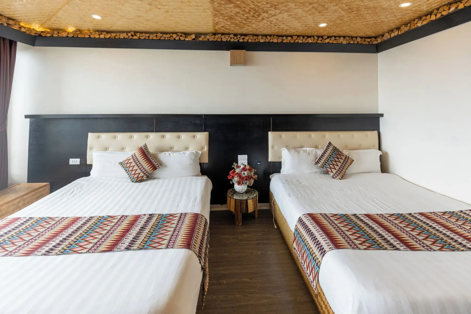 Phuong Nam Mountain View Hotel