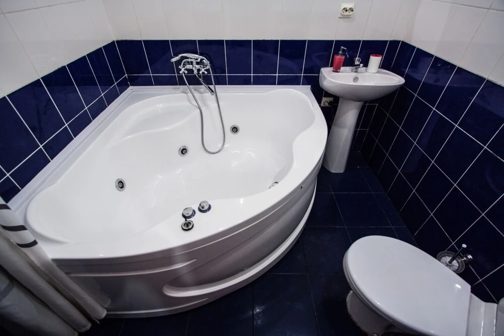 Hotel SH Jacuzzi Na Marata 30