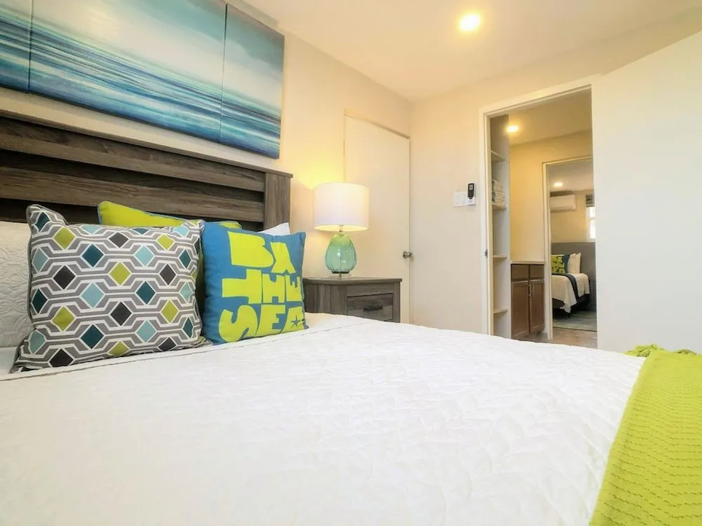 Lighthouse Look Apartments