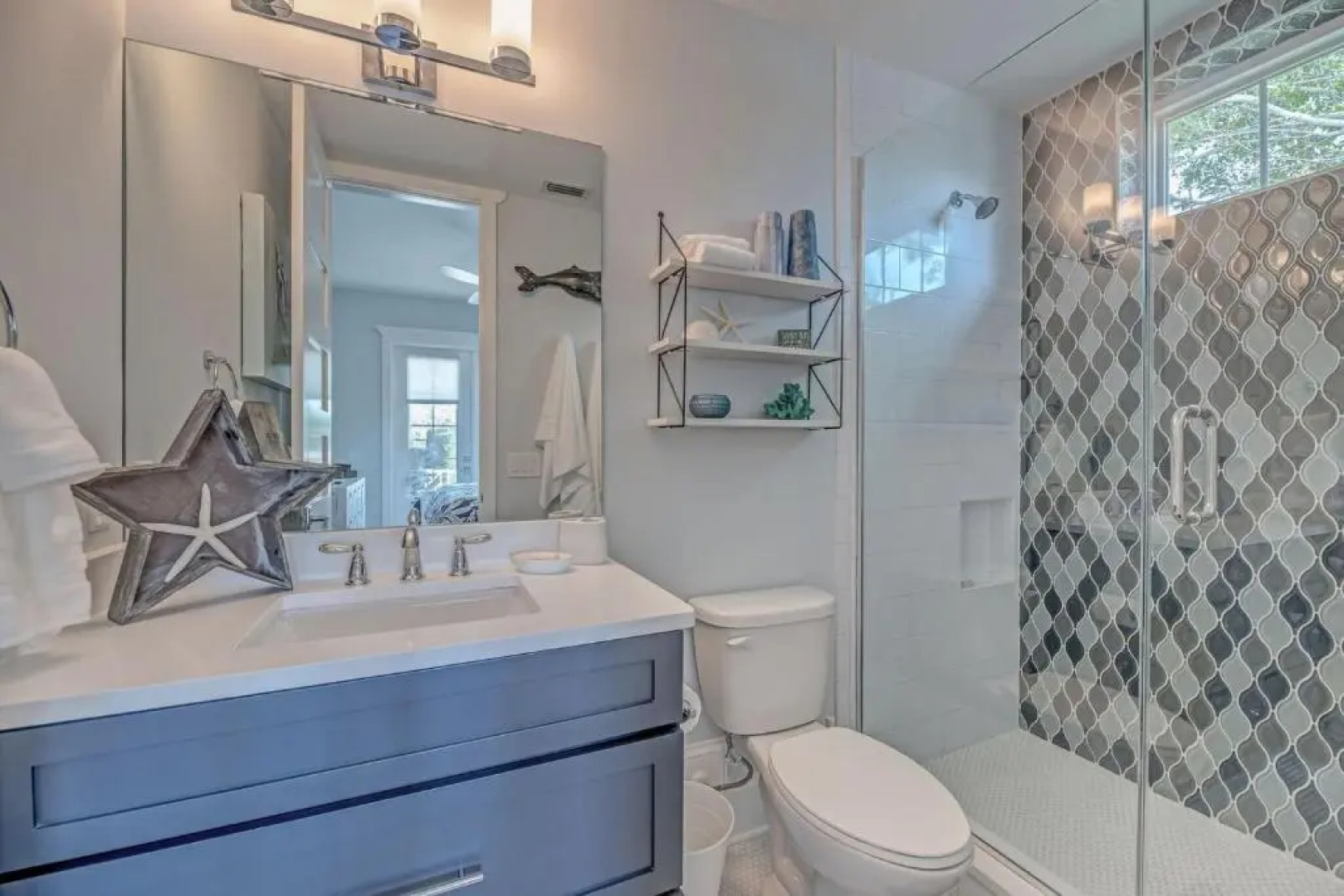 4 bed 4 and a half bath SLEEPS 10 elevator Heated Pool Spa Free WiFi boat dock