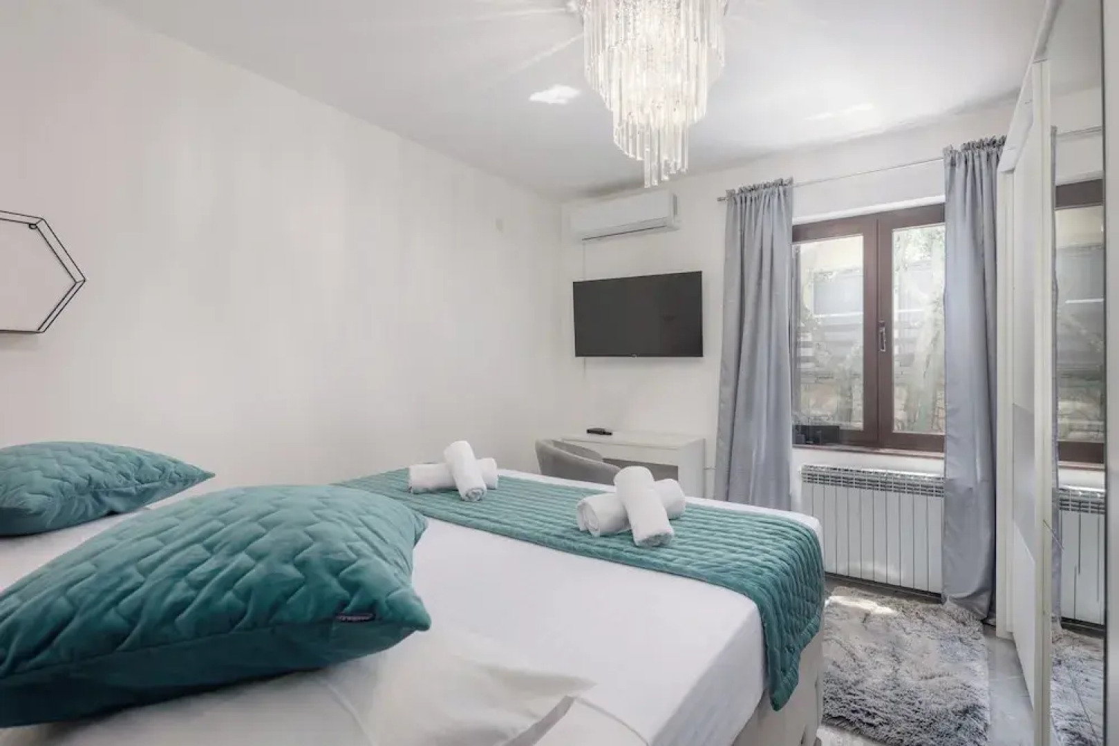 Villa Natali With Pool And Sea View