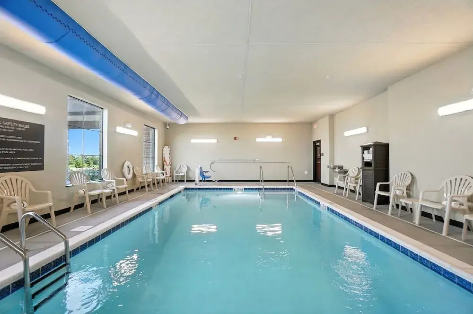 Cobblestone Hotel & Suites-Bellefontaine